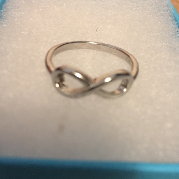 Infinity ring - Picture 2 of 2